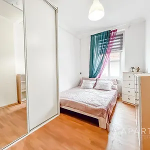 Srodmiescie Ul Sempolowskiej Hostel